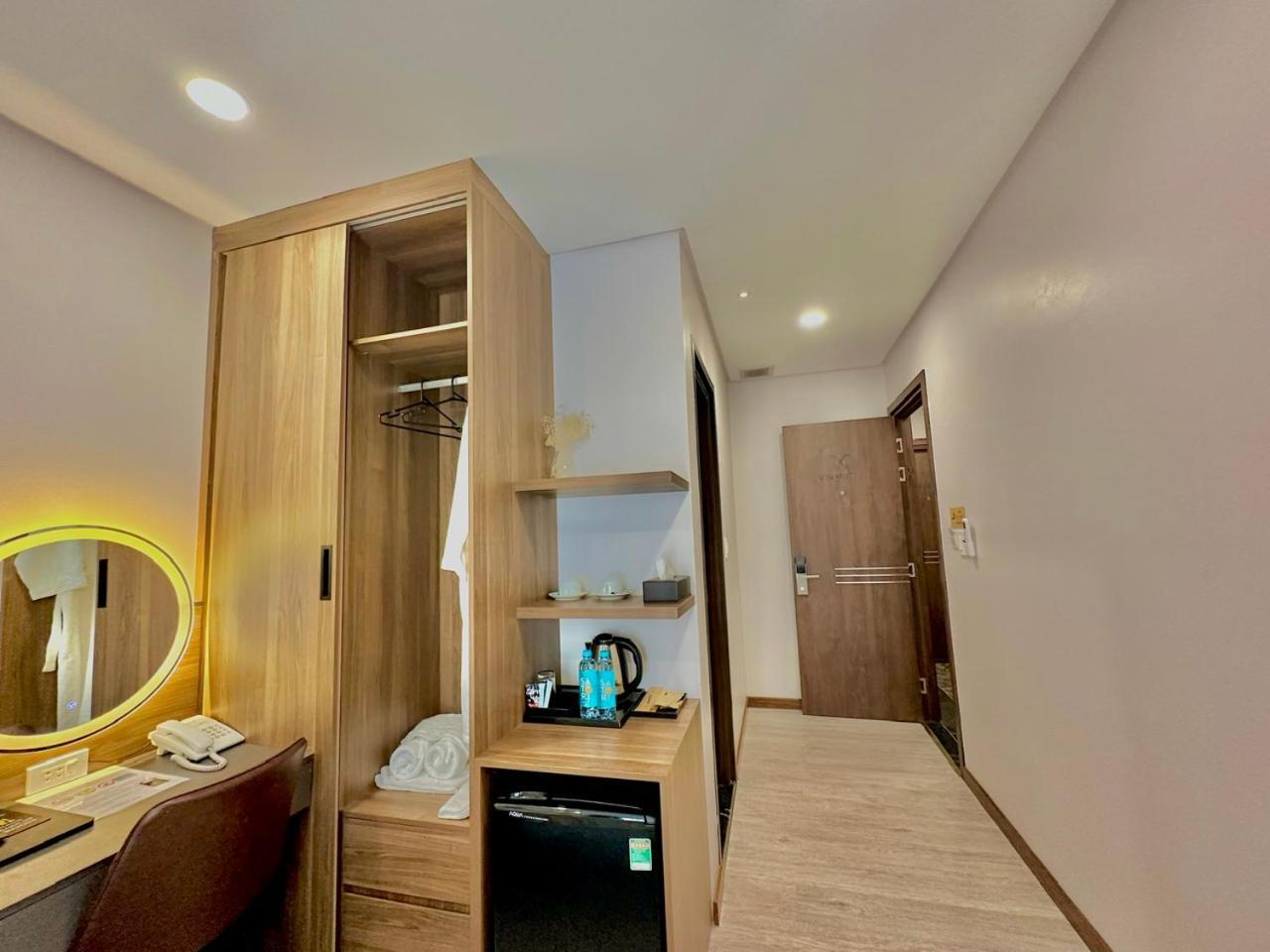 Vin Hotel Виньлонг Экстерьер фото